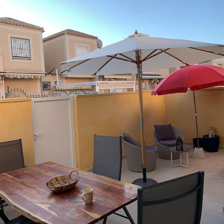 Holiday House Torrevieja Apartment Exterior photo